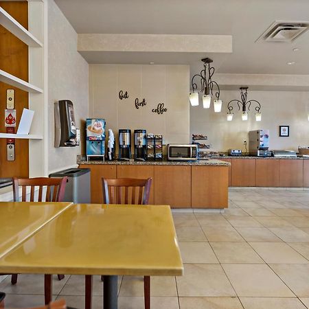 The Inn At Charles Town / Hollywood Casino Extérieur photo