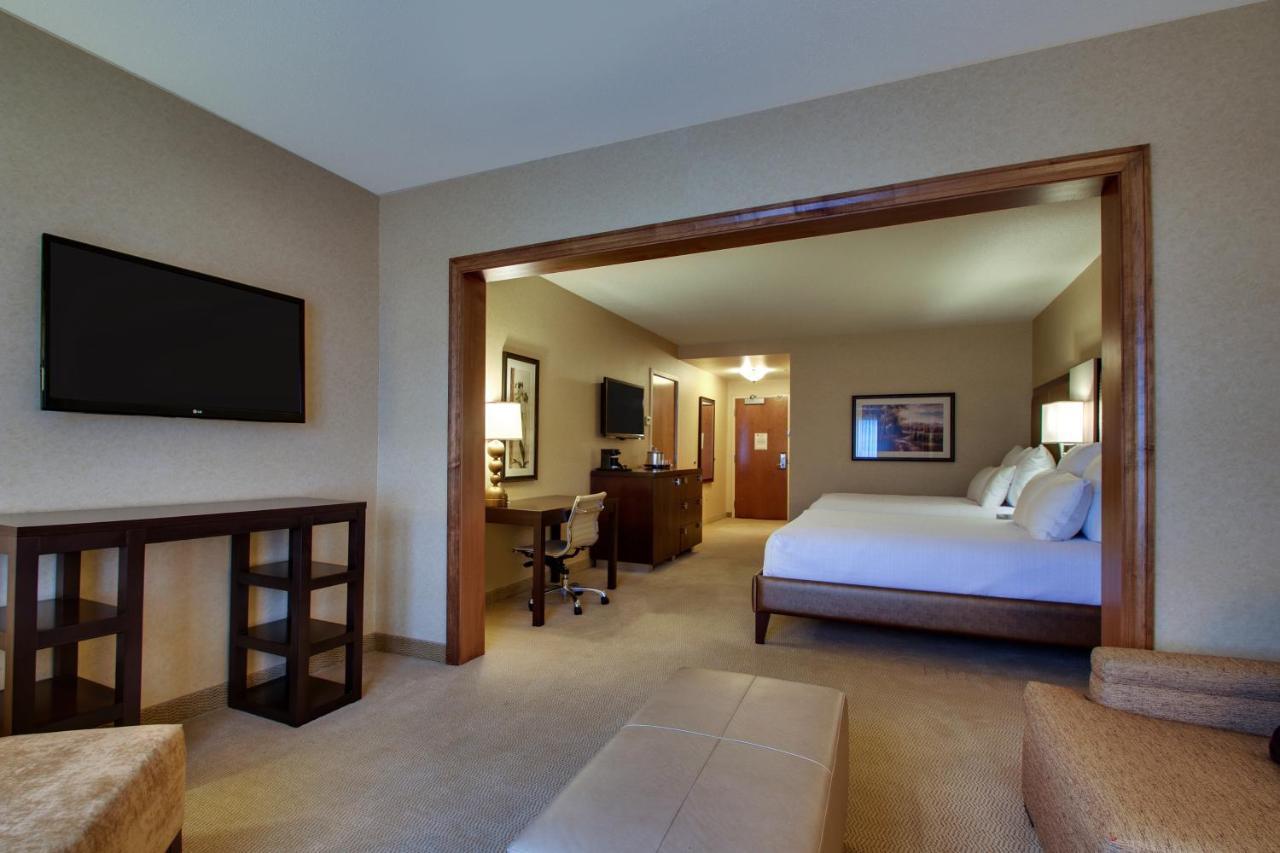 The Inn At Charles Town / Hollywood Casino Extérieur photo