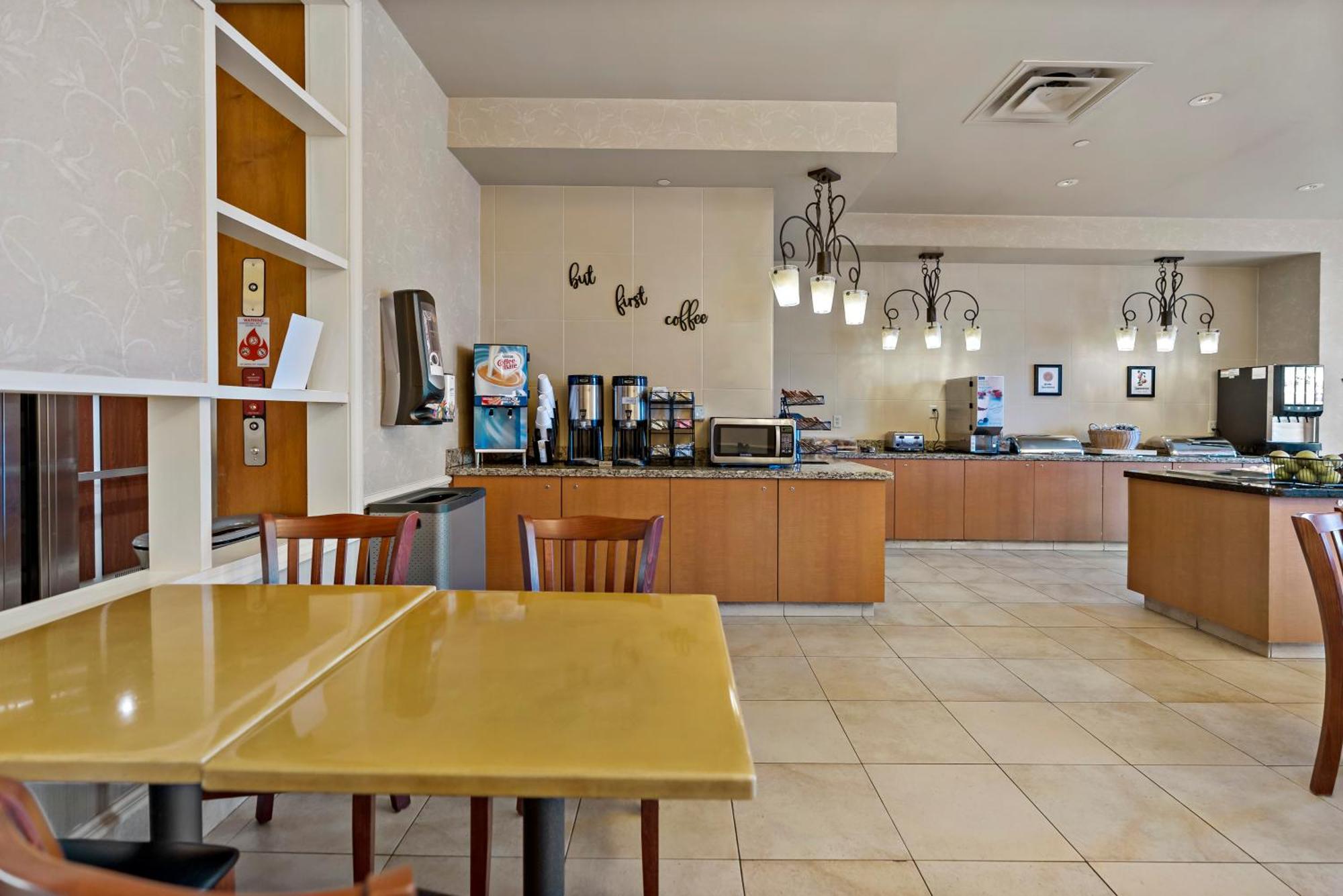 The Inn At Charles Town / Hollywood Casino Extérieur photo