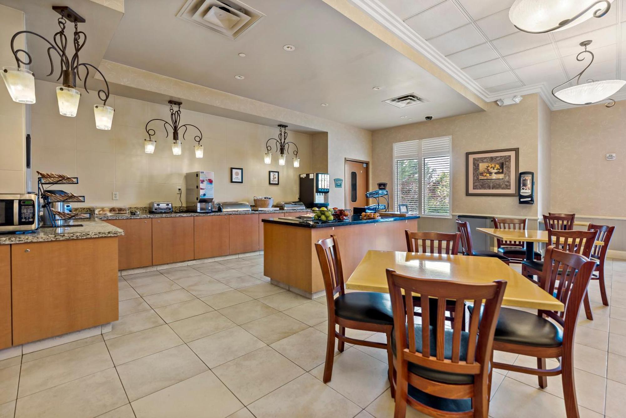 The Inn At Charles Town / Hollywood Casino Extérieur photo